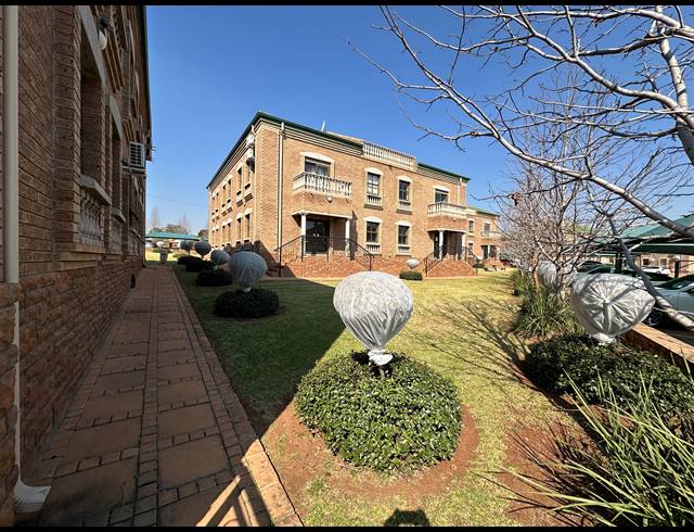 65M² OFFICE TO LET IN HIGHVELD TECHNOPARK